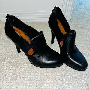 Nine West - Size 8.5 - High Heel Booties